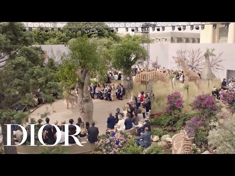 Autumn-Winter 2017-18 Haute Couture show - Full version