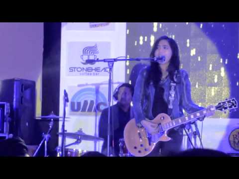 Ellysa Verdyana - Tentang Rasa (Live at Surabaya Townsquare 2015)