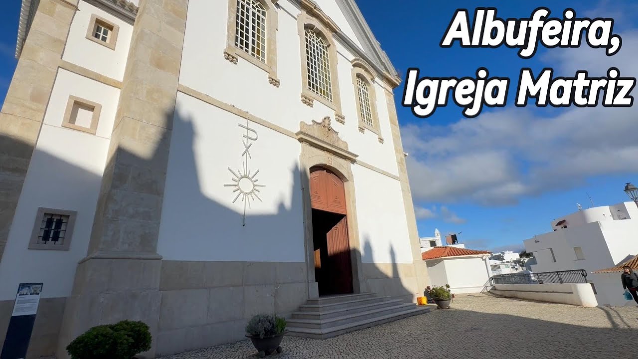 Embark on a virtual tour to Igreja Matriz de Albufeira.