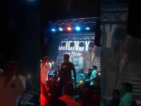 JHONSY amanecer así en vivo 2017