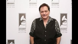 Jefferson Airplane singer Marty Balin sues hospital, claiming he lost part of his tongue after botch