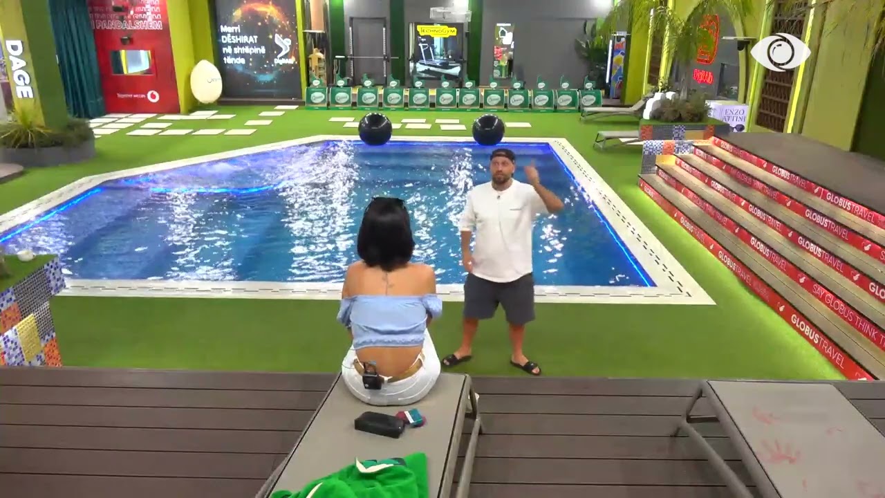 Këndon gjeli/ Banorët dorëzojnë vezët