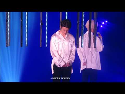 180210 SS7 in HK - Stars Appear (Donghae playing invisible guitar + laughing...)