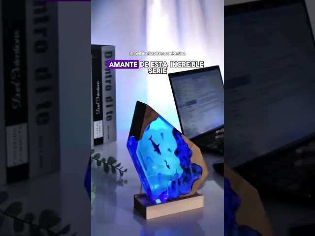 Vídeo relacionado con LOGT 2025 Nueva Lámpara de Mesa LED de Ciencia Ficción Alien 3D Resina Luz Nocturna, Escultura Negra en el Espacio Lámpara Decorativa Elemento Iluminación de Lámparas de Mesa 3D Monstruos Espaciales,A