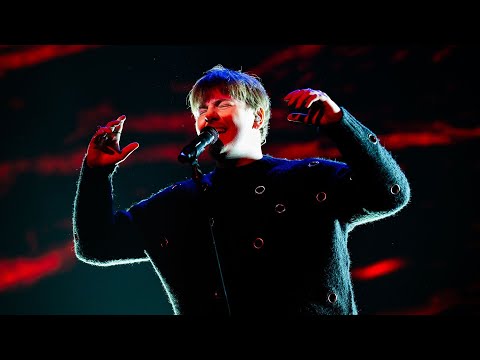 Love Stenmarck sjunger "Bruises" av Lewis Capaldi  i semifinalen a…  | Idol Sverige | TV4 & TV4 Play