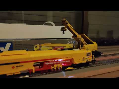 Schienen-Stopfexpress Plasser & Theurer 09-3X and  EDK 750 DB