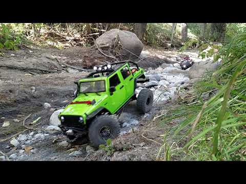 Jeep Wranglers!! The Element Enduro vs Traxxas TRX 4 sport blazin up the Rocky trail!