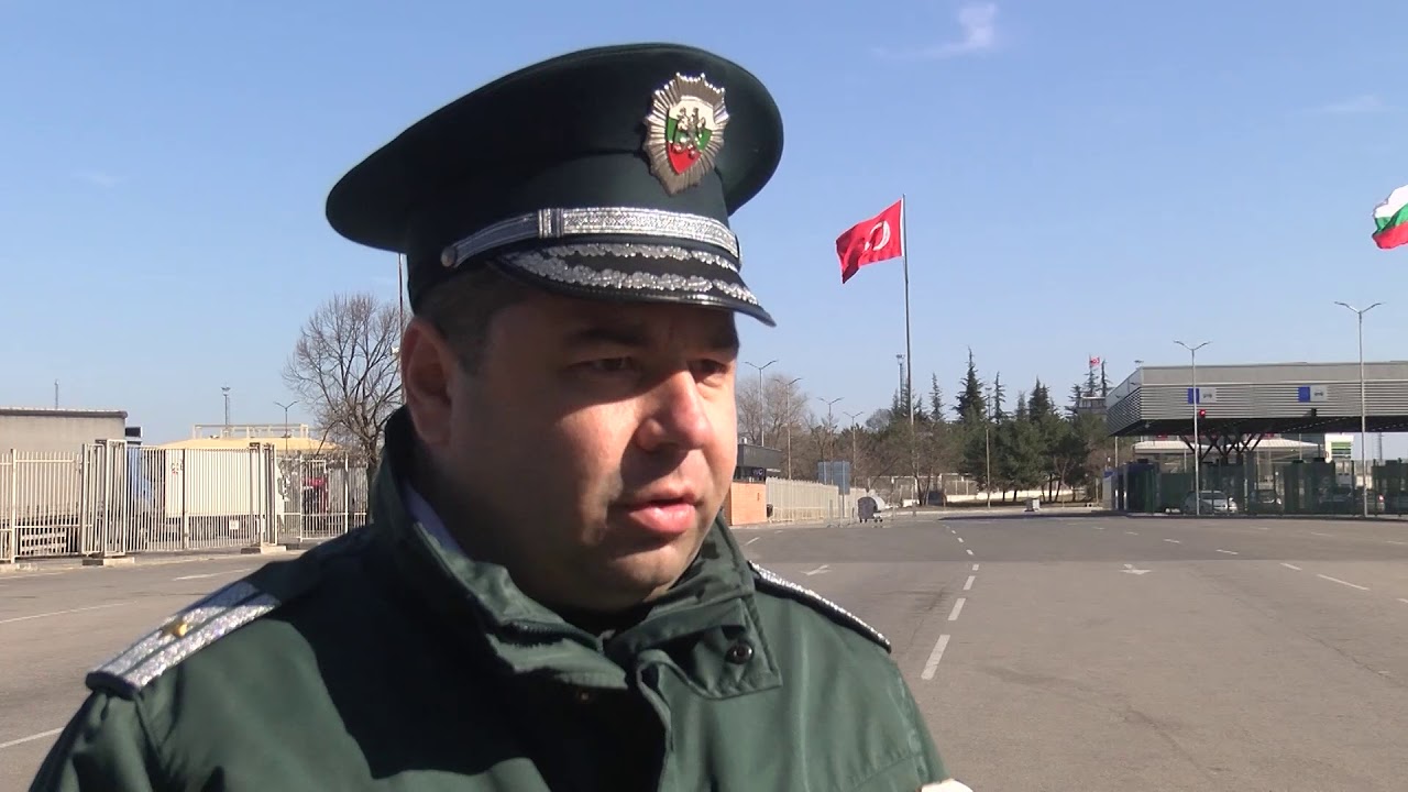 Измерват температурата на пътници, влизащи в България през граничен пункт „Капитан Андреево“
