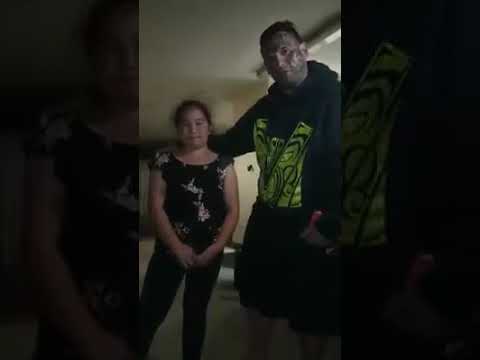 Coey Rogue singing ' Soul rebel "