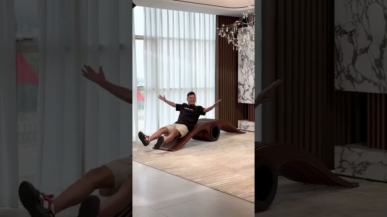 見たことない🤖ランスフォームする椅子、これは革命だ✨✨