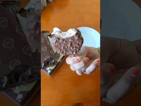 Ferrero Rocher Dark ice-cream #shorts #ferrerorocher 👍😋