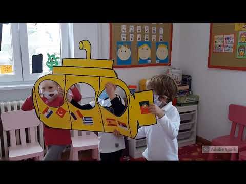 Kreativno pero - Travelling in a yellow submarine