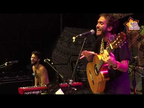 AIÊ performing 'embalagem (luiz gabriel lopes)' at BaliSpirit Festival 2019