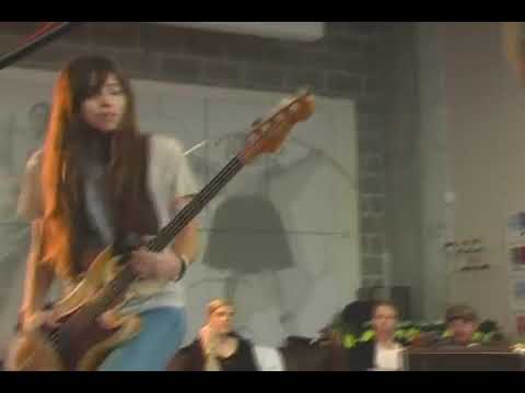 Paz Lenchantin - Fender Precision - The Entrance Band