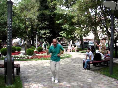 2013.09.21-06 Russia-Gelendjik-Park:  Gorjachij shokolad - Steni