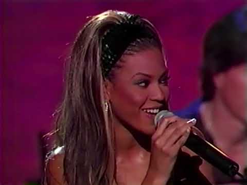 Destiny's Child & Cyndi Lauper - O-o-h Child (Live Women Rock 2000)