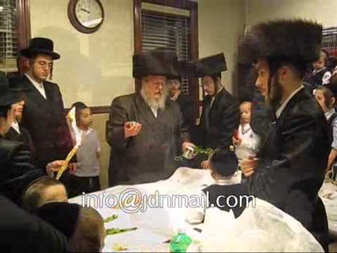 Sasov Rebbe Making Havdalah In Boro Park - Iyar 5771