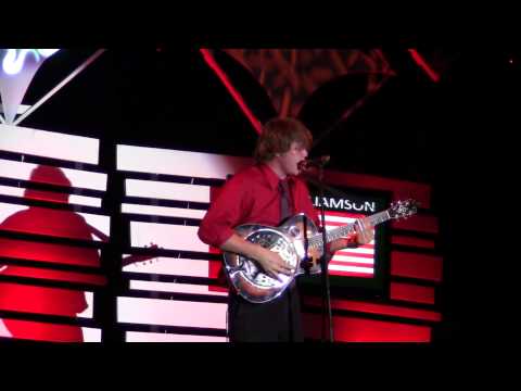 Lige Williamson performs Ruby Red