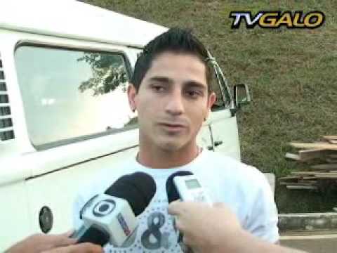 Danilinho visita os amigos na Cidade do Galo