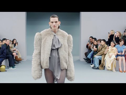 Acne Studios | Fall Winter 2025/2026 | Paris Fashion Week