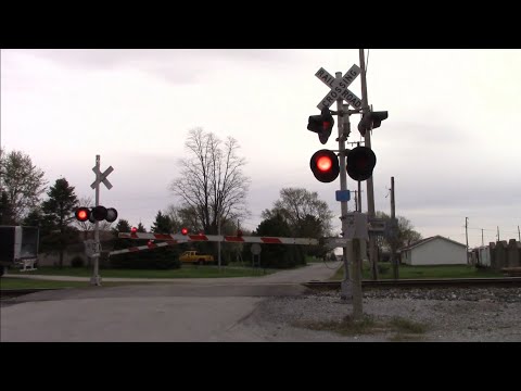 Third Street Railroad Crossing - CSX 3431, CSX 998, CSX 3230, and CSX 3200 in Reynolds, Indiana