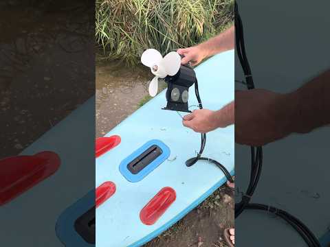 Setting up a motor on a paddleboard #paddleboarding #sup #motor #riverfun #efoil #electricboat