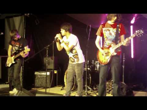 Red Tendancy - Save it For the Bedroom cover (LIVE)