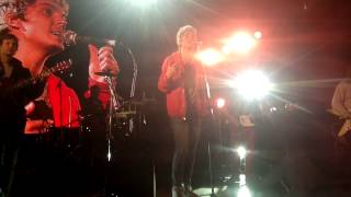 Mintiendome (Rayos Laser Ciudad Emergente 20/06/2013)