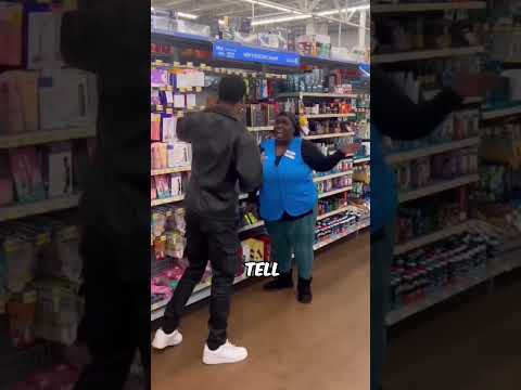 Twin pranks on stranger in Walmart😂😂 #walmart #twins #prank #funny #viral