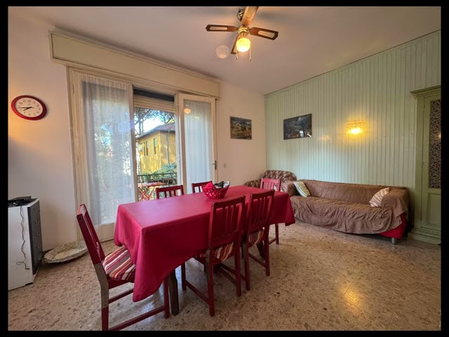 50 MT DAL MARE ABITAZIONE IN VILLA DI AMPIA METRATURA LIBERA SU TRE LATI - 3 CAMERE LETTO