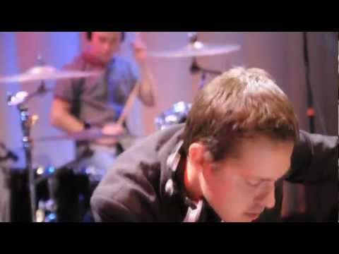 Diamos Roll/CherryVata - Triple Strike (Live)