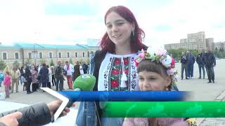 Майдан Свободи в Харкові «вдягнули» у вишиванку