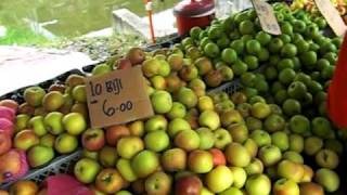 preview picture of video 'Kuah Town night market food stalls in Langkawi'