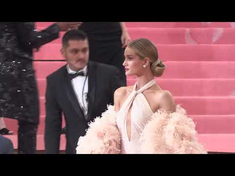 Rosie -Huntington Whiteley at Met Gala 2019