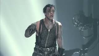 Rammstein - Ich Tu Dir Weh (Live in Amerika) [Subtitled in English]