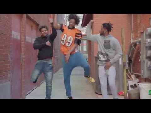 Chicken And a Capri Sun - @Mr_Hotspot #Thakrew