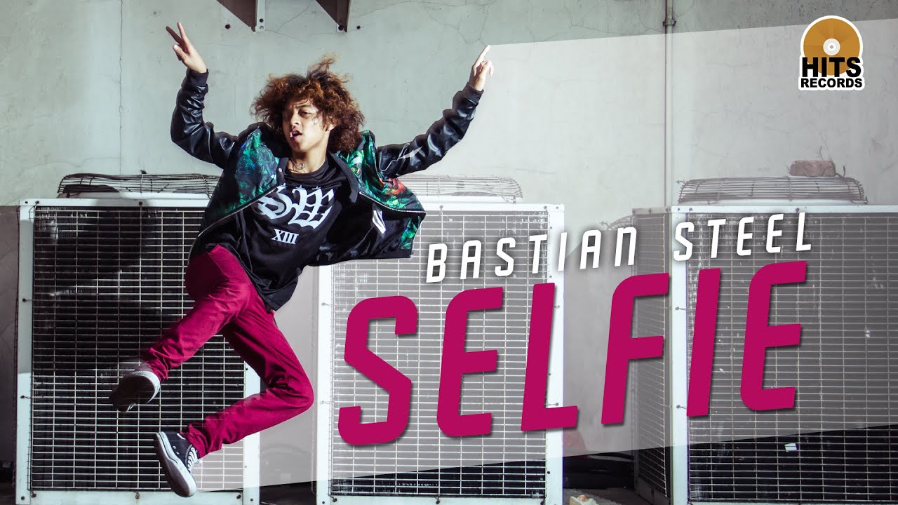 Bastian Steel — Selfie