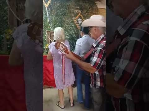 Folia de Reis pagando uma promessa de almoço em Aragoiânia GO. setembro de 2026