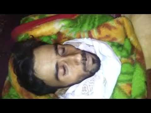 جثمان صلاح العواد العبد أحد عناصر لواء بشائر النصر من أبناء مدينة العشارة قضى أثناء معركة مطار دير الزور العسكري