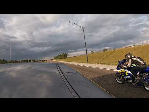 GT-R vs GSX-R 1000 GAP!!!