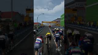 🚴‍♂️ Mass sprint in Tour De France 2025! Kooij takes the win 💥Looked a bit too smooth? 😅