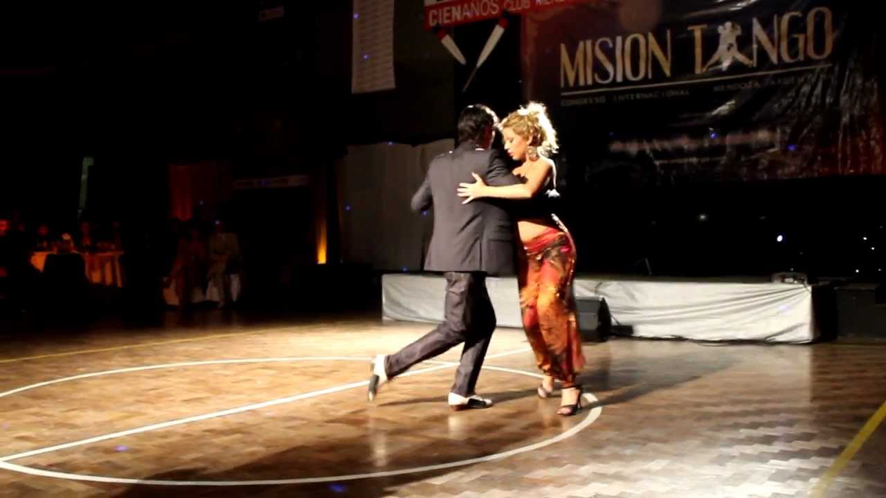 Ezequiel Farfaro-Noelia Hurtado-tango Amarras