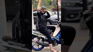 Download lagu CEWEK NAIK FIZR AUTO JADI IDAMAN!!🔥🤩#fizz #fizrmania #fizr #storywa #shorts mp3