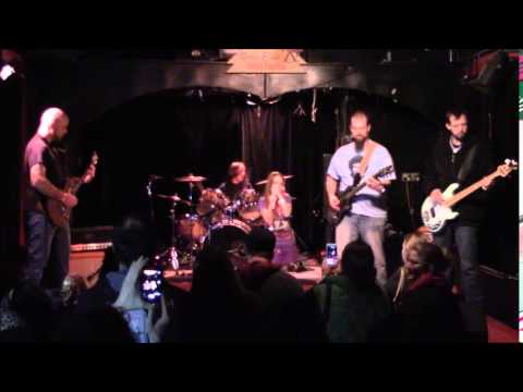 Murp | Aaralyn and Izzy - Zombie Skin (Live at the Middle east)