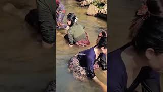 Download lagu Janda desa ikut berburu ikan nih di sungai#Gadisdesa #Jandadesa #fypviral #love mp3