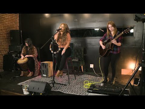 #FNTK Sessions - Molly Neely Trio - "Three Little Birds" (Bob Marley cover)