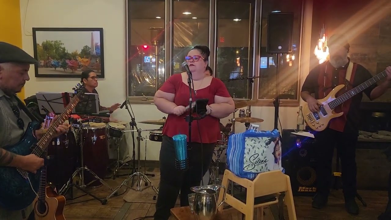 Promotional video thumbnail 1 for Una Más y La ChaCha