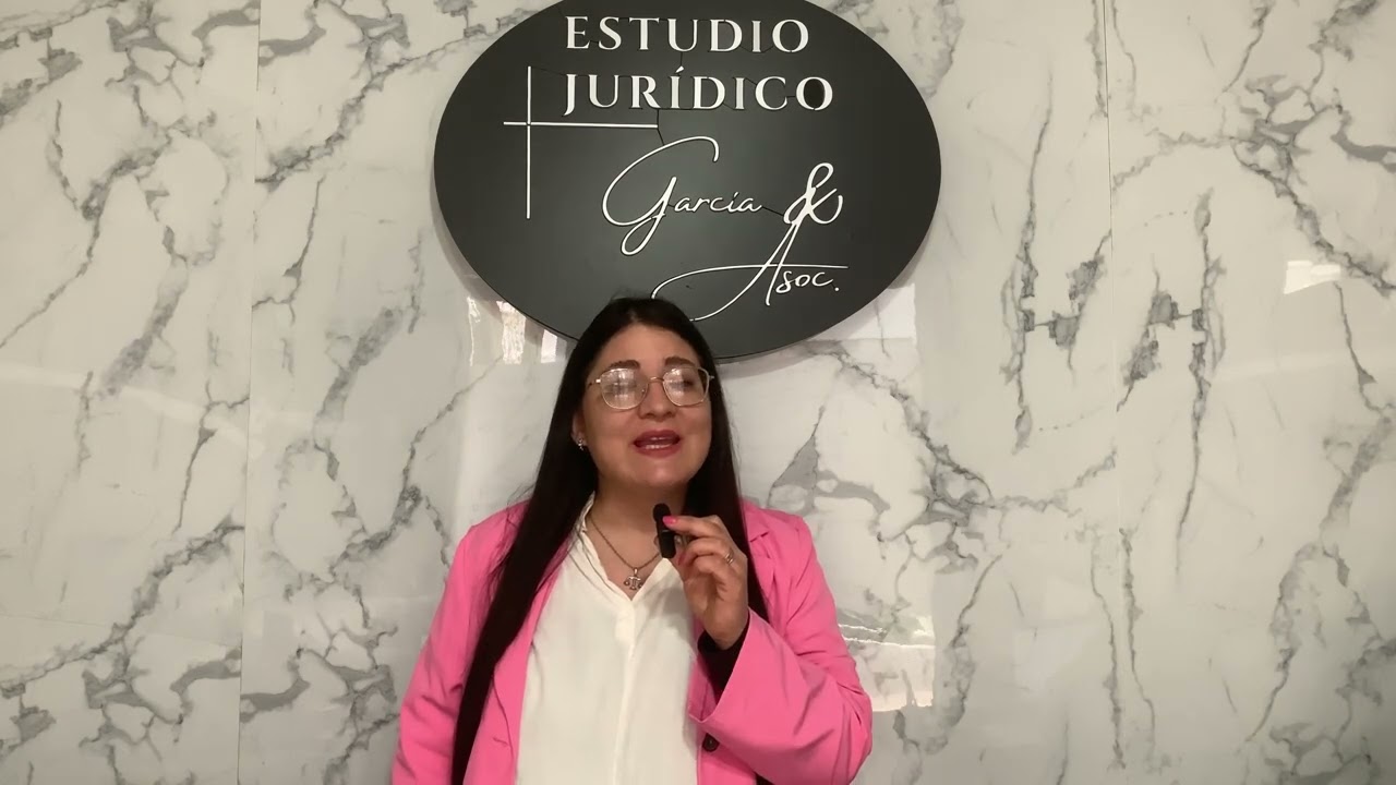 La Dra. Camila García en el estudio, en Quilmes