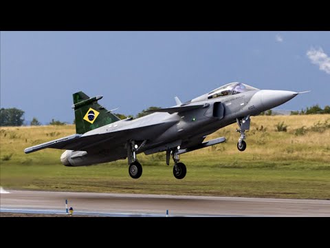 The Brazilian Gripen E carries out IRST tests in a simulated air battle