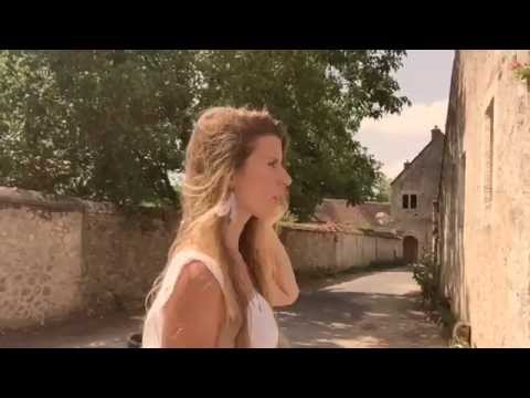 Emilie SmiLL - Sur les vents… (Selfie CLIP OFFICIEL)